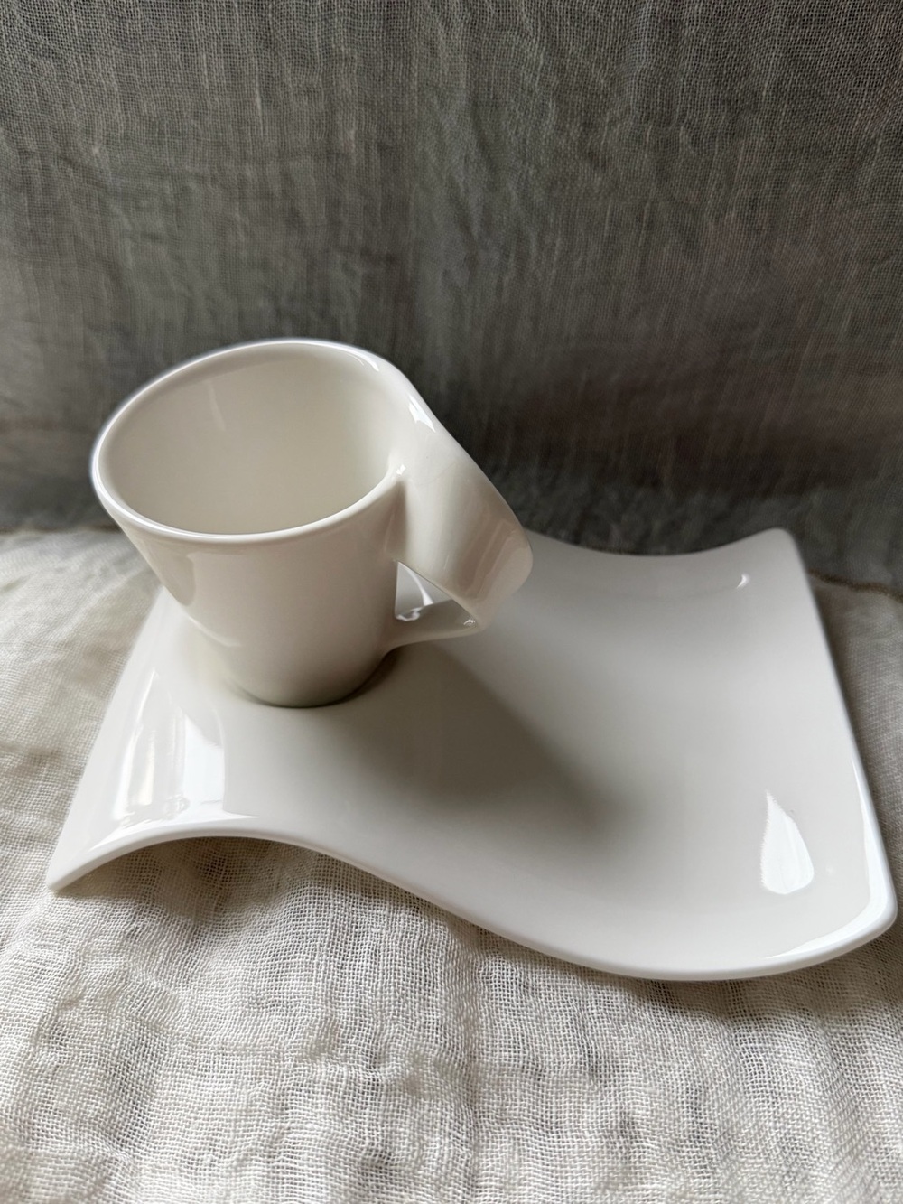 Villeroy & Boch Cream Porcelain Cup and Saucer Set - Picture 8 of 10